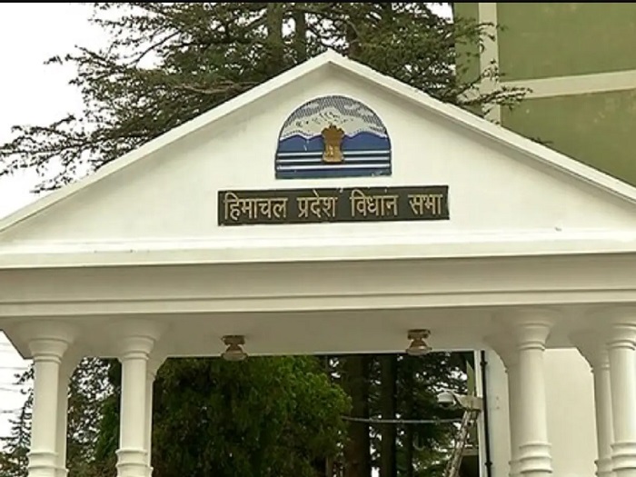 हिप्र विस : भाजपा ने अनुबंधित कर्मचारियों के मुद्दे पर सदन से बहिर्गमन किया
