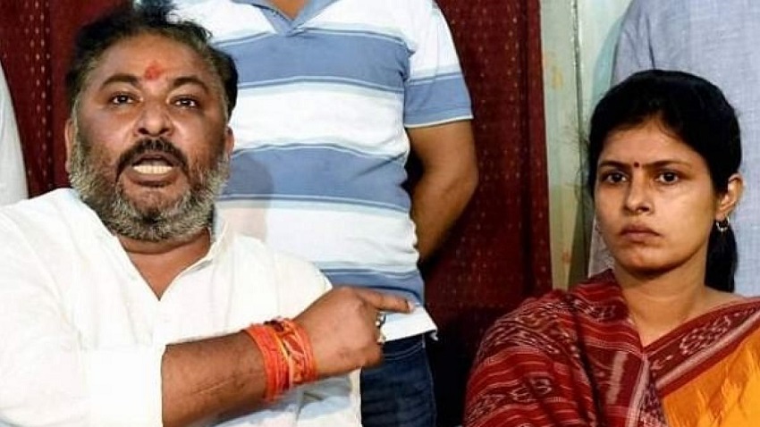 यूपी के मंत्री का वैवाहिक संबंध टूटा, लव स्टोरी में खटास के बाद पति-पत्नी अलग, पढ़िये पूरी कहानी