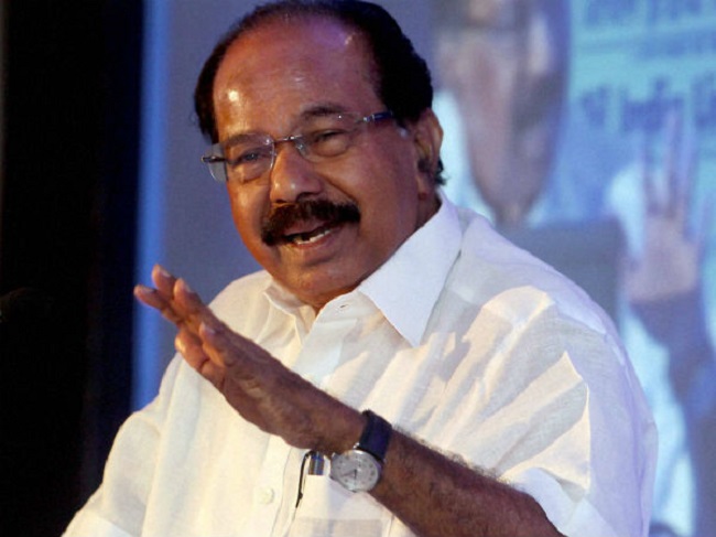 Karnataka Election: वीरप्पा मोइली ने भाजपा के ‘डबल इंजन’ पर कसा बड़ा तंज, जानिये क्या कहा