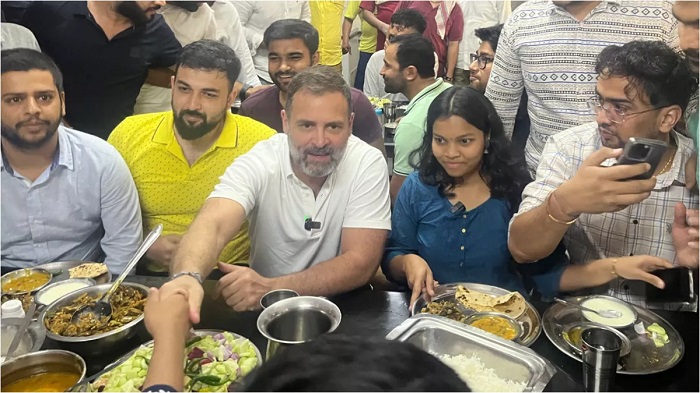 डीयू के पीजी मेन्स हॉस्टल पहुंचे राहुल गांधी, छात्रों के साथ संवाद किया,जानिये पूरा मामला