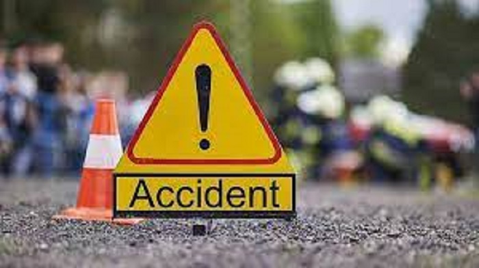 Road Accident: मिनी ट्रक और लॉरी की टक्कर, सड़क हादसा में दो लोगों की मौत