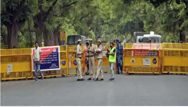 दिल्ली के गोविंदपुरी में स्कूल बस चालक की हत्या दिल्ली के गोविंदपुरी में स्कूल बस चालक की हत्या