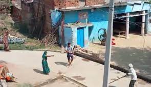 Madhya Pradesh: मुरैना जिले में 10 साल बाद गांव लौटने पर एक ही परिवार के छह लोगों की पुरानी रंजिश में गोली मारकर हत्या