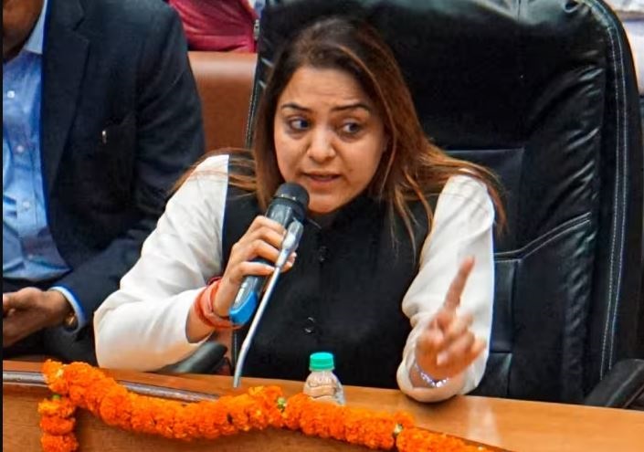 दिल्ली नगर निगम के स्कूल को अस्थायी जेल में तब्दील करने पर जानिये क्या बोली महापौर