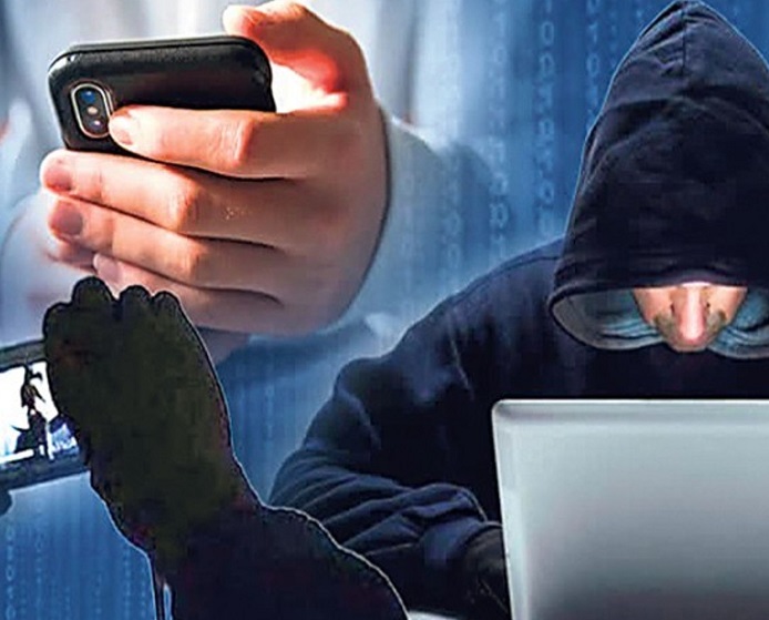Sextortion: सेक्सटॉर्शन का शिकार हुआ कॉरपोरेट सलाहकार, 6.5 लाख रुपये गंवाए, जानिये पूरा मामला
