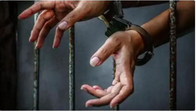 गुरुग्राम: धर्म प्रचारक के साथ मारपीट कर चर्च बंद कराने की धमकी, आरोपी गिरफ्तार गुरुग्राम: धर्म प्रचारक के साथ मारपीट कर चर्च बंद कराने की धमकी, आरोपी गिरफ्तार