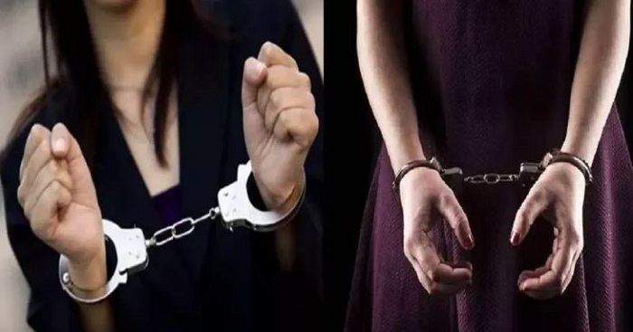 प्रतिबंधित मादक पदार्थ के साथ दो महिलाएं गिरफ्तार, बाइक पर निकली थी बिक्री के लिए प्रतिबंधित मादक पदार्थ के साथ दो महिलाएं गिरफ्तार, बाइक पर निकली थी बिक्री के लिए