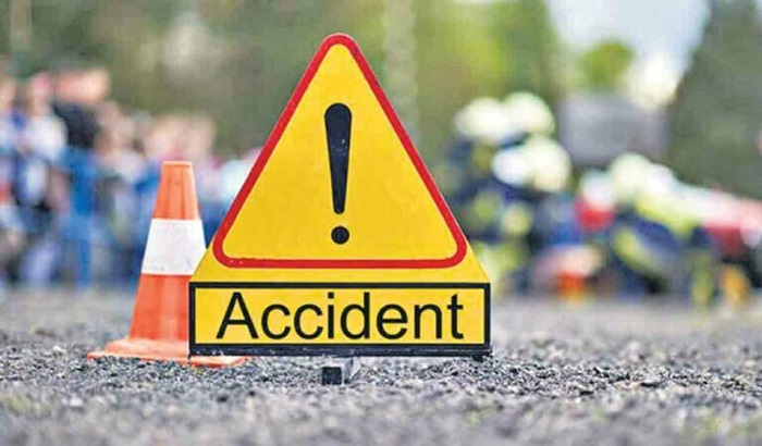 Uttar Pradesh: तेज रफ्तार का कहर, मुजफ्फरनगर में पलटी कार, एक व्यक्ति की मौत, चार घायल