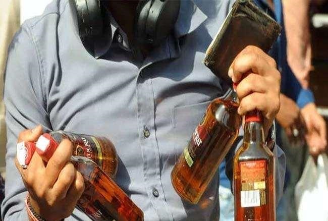 कर्नाटक में आबकारी शुल्क बढ़ाने की बजट घोषणा से शराब होगी महंगी