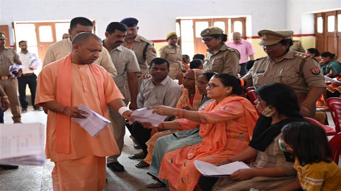 Uttar Pradesh: यूपी के अफसरों को जनसमस्‍याओं के त्वरित और पारदर्शी समाधान के आदेश