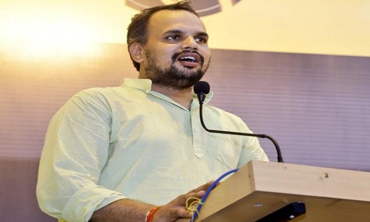 युवा हल्ला बोल के गोविन्द मिश्रा बोले- भर्ती करने के बजाय पदों को खत्म करने पर आमादा है सरकार, देशव्यापी आंदोलन में उठेगा ये मुद्दा युवा हल्ला बोल के गोविन्द मिश्रा बोले- भर्ती करने के बजाय पदों को खत्म करने पर आमादा है सरकार, देशव्यापी आंदोलन में उठेगा ये मुद्दा
