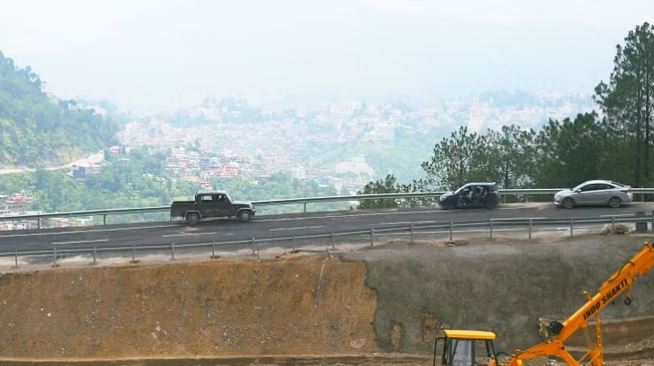 भूस्खलन के एक हफ्ते बाद शिमला-कालका राजमार्ग खुला, लेकिन बरतनी होगी ये सावधानी