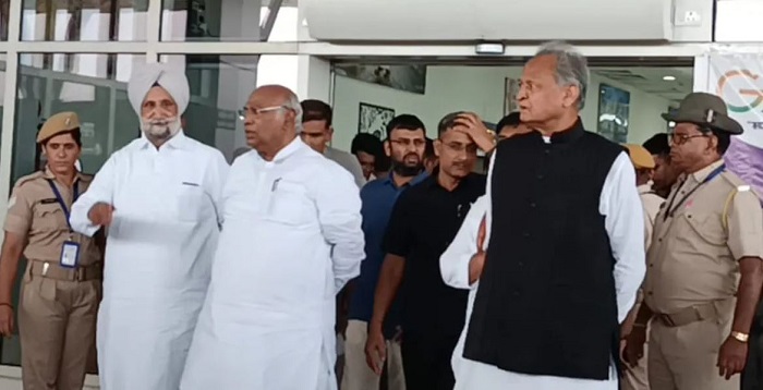 राजस्थान चुनाव को लेकर कांग्रेस ने कसी कमर,कोर कमेटी समेत आठ समितियों का किया गठन राजस्थान चुनाव को लेकर कांग्रेस ने कसी कमर,कोर कमेटी समेत आठ समितियों का किया गठन