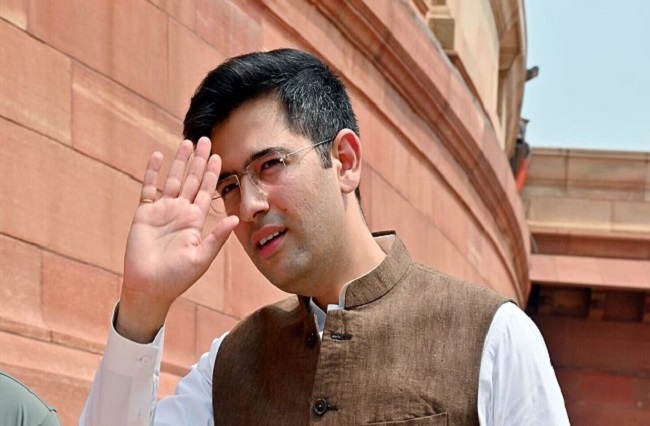 आप नेता राघव चड्ढा पहुंचे दिल्ली हाई कोर्ट, जानिये सरकारी बंगला आवंटन विवाद में ये नया अपडेट