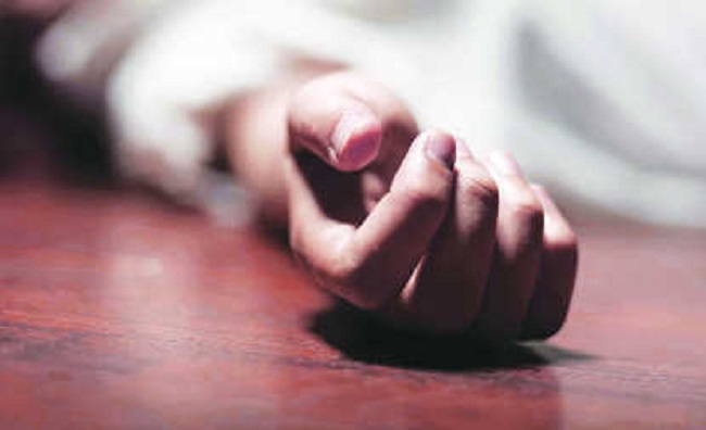 Crime In Delhi: दिल्ली में लिफ्ट की चपेट में आकर प्लंबर की मौत, बिल्डिंग में पानी का रिसाव ठीक करने पहुंचे,चली गई जान Crime In Delhi: दिल्ली में लिफ्ट की चपेट में आकर प्लंबर की मौत, बिल्डिंग में पानी का रिसाव ठीक करने पहुंचे,चली गई जान