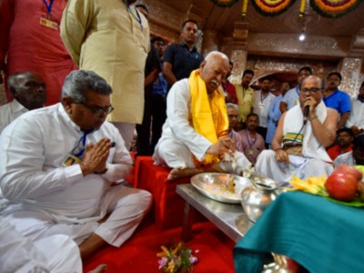 आरएसएस प्रमुख मोहन भागवत ने केरल के श्री पद्मनाभस्वामी मंदिर में की पूजा-अर्चना