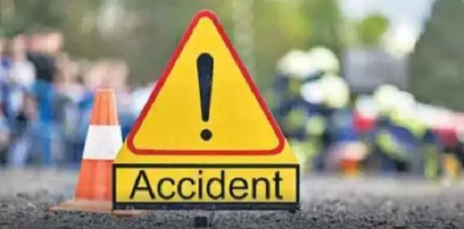 Noida: बादलपुर में कालकाजी से माता की ज्योत लेकर लौटे रहे चार लोगों को रोडवेज बस ने कुचला, एक की मौत Noida: बादलपुर में कालकाजी से माता की ज्योत लेकर लौटे रहे चार लोगों को रोडवेज बस ने कुचला, एक की मौत