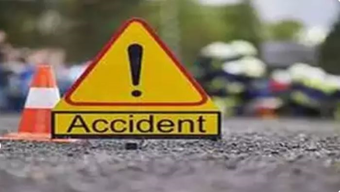 Gurugram Accident: गुरुग्राम में तेज रफ्तार तेल टैंकर ने दो वाहनों को मारी टक्कर, चार लोगों की मौत