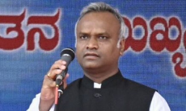 बीआरएस ने जो ‘धन’ लूटा, उसे लौटाकर गारंटी पूरी करेगी कांग्रेस :प्रियांक खरगे