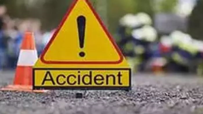 बिजनौर : शादी से लौट रहे बाइक सवार किशोर समेत दो की ट्रक की टक्‍कर से मौत