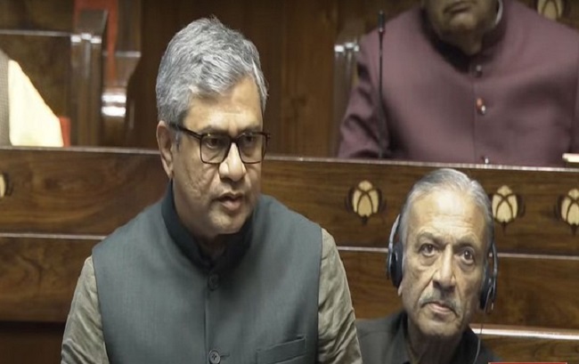 ‘मेक-इन-इंडिया’ कार्यक्रम से विनिर्माण आधारित उत्पादों का निर्यात बढ़ा: वैष्णव