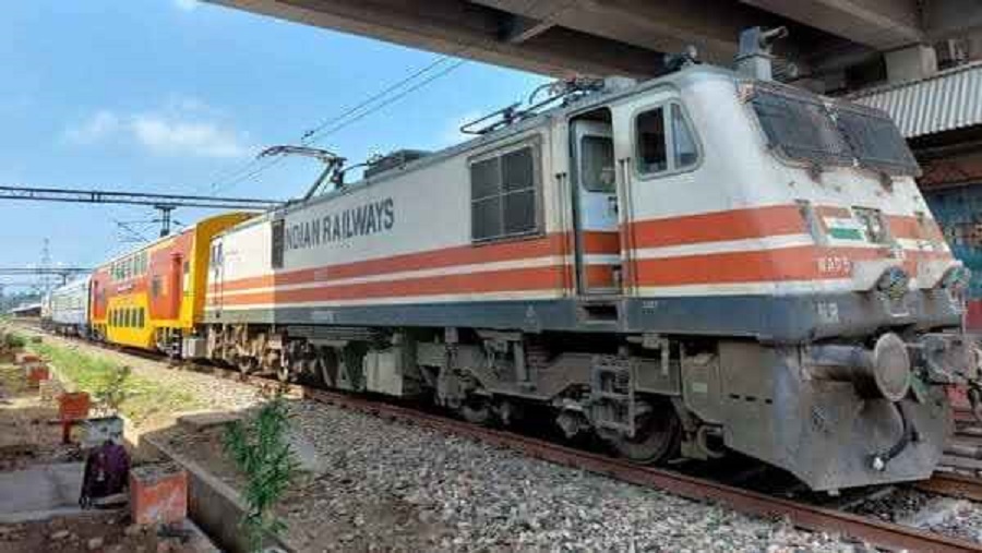 लोकसभा: रेलगाड़ियों में वरिष्ठ नागरिकों के लिए रियायत की मांग