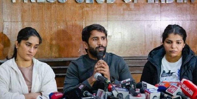 बृजभूषण के विश्वस्त के डब्ल्यूएफआई प्रमुख बनने के विरोध में पद्मश्री लौटायेंगे पूनिया