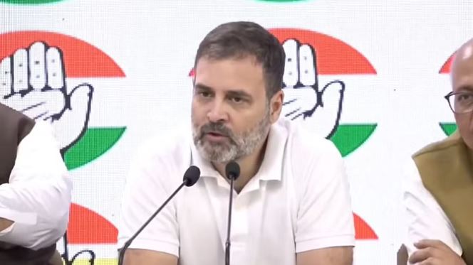 प्रधानमंत्री की ऐसी निष्ठुरता देख पीड़ा होती है : राहुल ने विनेश के पुरस्कार लौटाने पर कहा