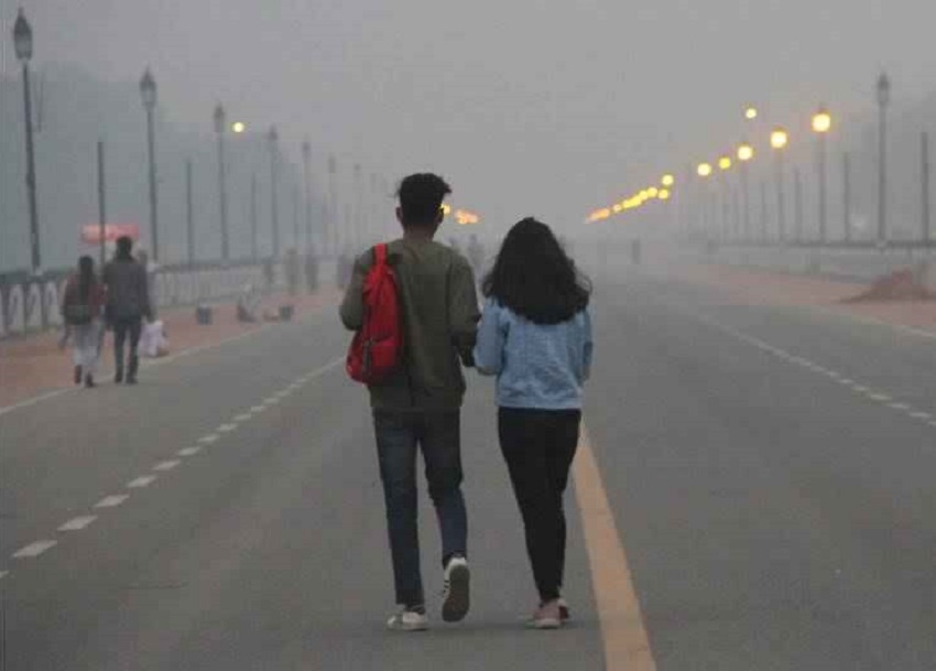 Weather Update: दिल्ली में 6 वर्षों में दिखा मौसम का अनोखा मिजाज, दिसंबर में एक दिन भी नहीं चली शीतलहर