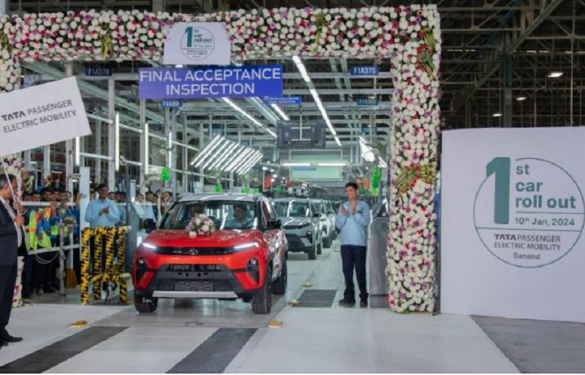 Tata Motors: टाटा मोटर्स के साणंद कारखाने में उत्पादन हुआ शुरू
