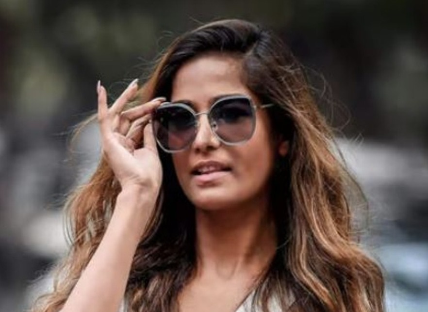 Poonam Pandey Death: चर्चित एक्ट्रेस और मॉडल पूनम पांडे की यूपी में मौत, सदमे में फैंस Poonam Pandey Death: चर्चित एक्ट्रेस और मॉडल पूनम पांडे की यूपी में मौत, सदमे में फैंस