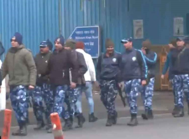 आप, भाजपा के प्रदर्शन को लेकर मध्य दिल्ली में सुरक्षा कड़ी, अतिरिक्त पुलिसबल तैनात