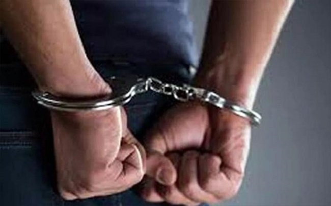 UP News: नशे की हालत में मंदिर में घुसे युवक, लगा येआरोप