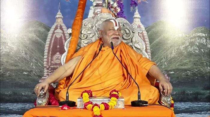 Uttar Pradesh: जगद्गुरू रामभद्राचार्य की तबीयत बिगड़ी, अस्पताल में भर्ती