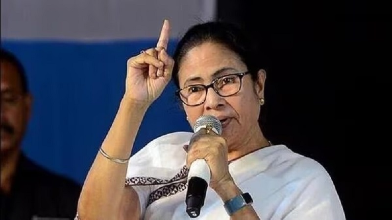 West Bengal: बकाया निधि को लेकर आज केंद्र के खिलाफ कोलकाता में धरना देंगी ममता