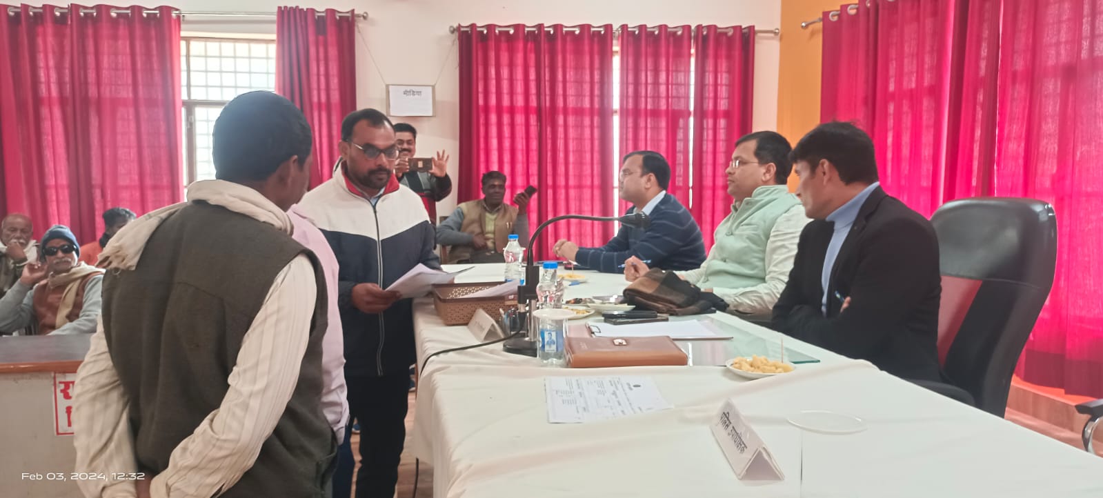 महराजगंज: एसडीएम फरेंदा ने सुनी फरियादियों की समस्याएं, जानिये समाधान दिवस की ये खास बातें