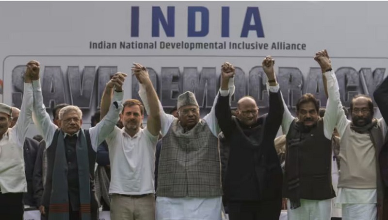 INDIA Bloc Rally : रामलीला मैदान में आज विपक्ष की ‘लोकतंत्र बचाओ’ रैली, मंच से अरविंद केजरीवाल का मैसेज पढ़ेंगी पत्नी सुनीत