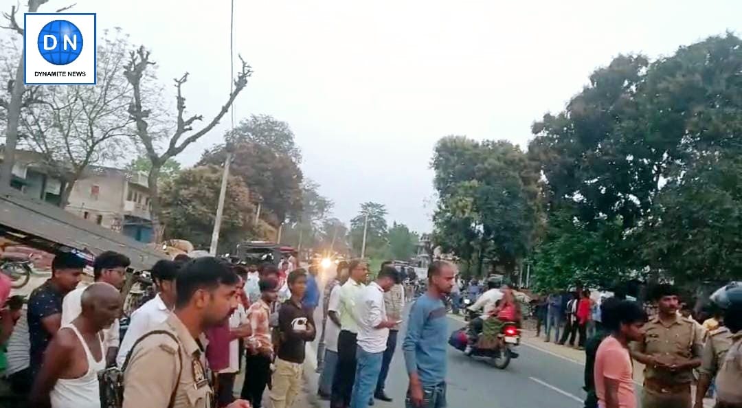 ट्रक की चपेट मे आने से चार वर्षीय बच्ची की दर्दनाक मौत, मचा कोहराम, मौके पर जुटी भारी भीड़