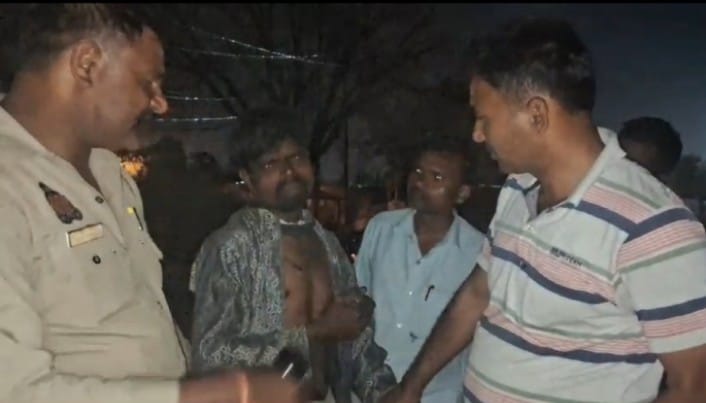 सोनभद्र: शादी न होने से परेशान युवक का ‘हाई वोल्टेज’ ड्रामा, क्षेत्र में हड़कंप, पुलिस के छूटे पसीने
