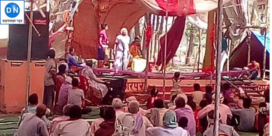 रामलीला में शबरी-राम मिलन का मंचन, दर्शकों की तालियों से वातावरण हुआ भक्तिमय, भाव विभोर हुए श्रोता