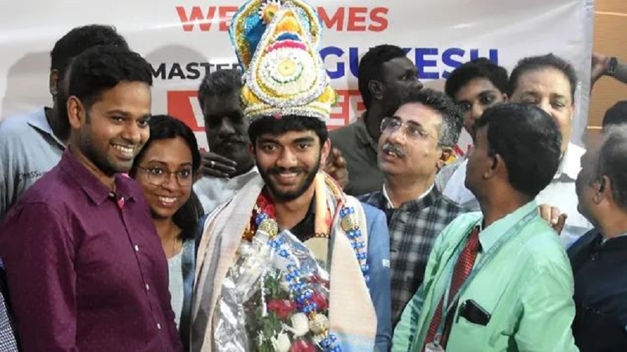 Grandmaster D Gukesh: ग्रैंडमास्टर डी गुकेश का स्वदेश लौटने पर भव्य स्वागत, चेन्नई एयरपोर्ट पर देखिये कैसे उमड़े फैंस