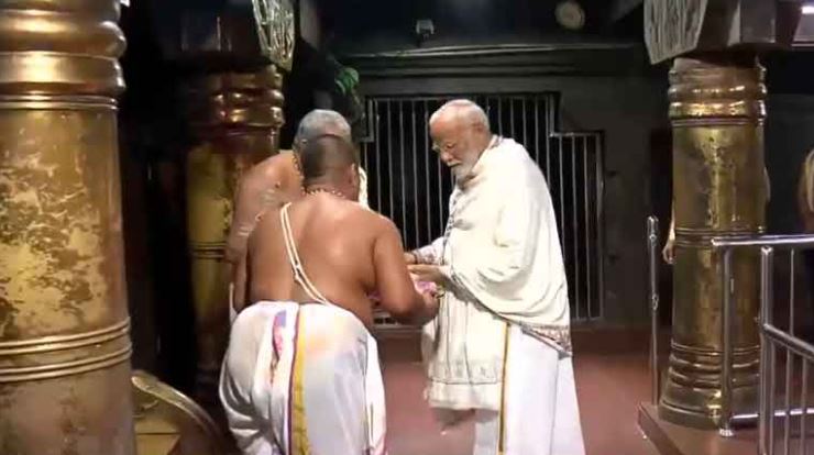 चुनाव प्रचार थमते ही पीएम मोदी की आध्यात्मिक यात्रा शुरू, ध्‍यान से पहले की पूजा-अर्चना, जानिये खास बातें