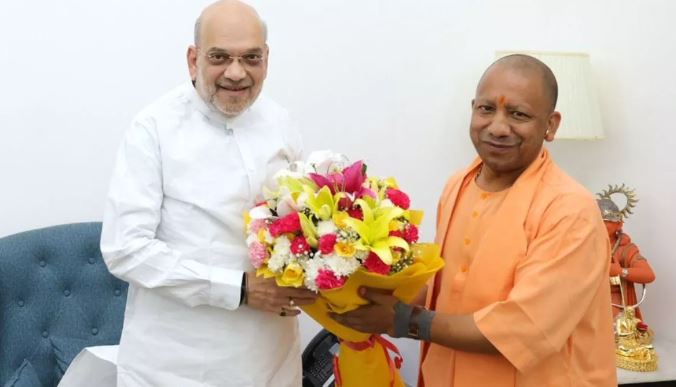 सीएम योगी ने दिल्ली में अमित शाह से की मुलाकात, सरकार बनने के बाद राजनीतिक गलियारों में हलचल तेज सीएम योगी ने दिल्ली में अमित शाह से की मुलाकात, सरकार बनने के बाद राजनीतिक गलियारों में हलचल तेज