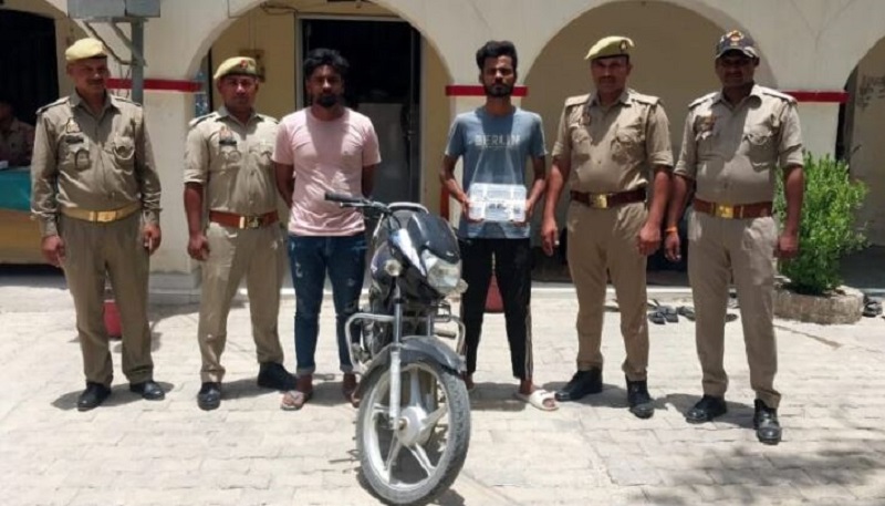 जौनपुर में एनकाउंटर, मेडिकल स्टोर संचालक से रंगदारी मांगने वाले दो गिरफ्तार, तीसरा कुख्यात फरार