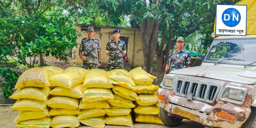 महराजगंज: भारत से नेपाल फिर शुरू हुई यूरिया की तस्करी, एसएसबी की पेट्रोलिंग टीम ने पकड़ी यूरिया सहित पिकअप