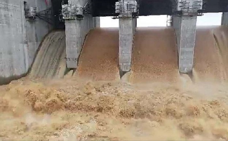 Sonbhadra: कनहर बांध का पानी पहुंचा खतरे के निशान से ऊपर, पूरे जिले में अलर्ट जारी Sonbhadra: कनहर बांध का पानी पहुंचा खतरे के निशान से ऊपर, पूरे जिले में अलर्ट जारी
