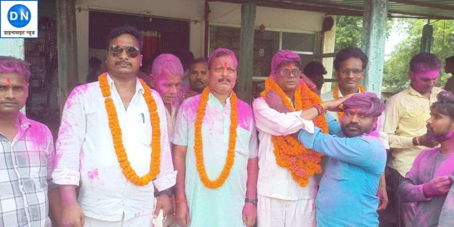 महराजगंज: निचलौल के बहुआर खुर्द में मतगणना शांतिपूर्वक संपन्न, जीते प्रत्याशी को लगा बधाईयों का तांता, जानें किसे मिला जनता का समर्थन महराजगंज: निचलौल के बहुआर खुर्द में मतगणना शांतिपूर्वक संपन्न, जीते प्रत्याशी को लगा बधाईयों का तांता, जानें किसे मिला जनता का समर्थन