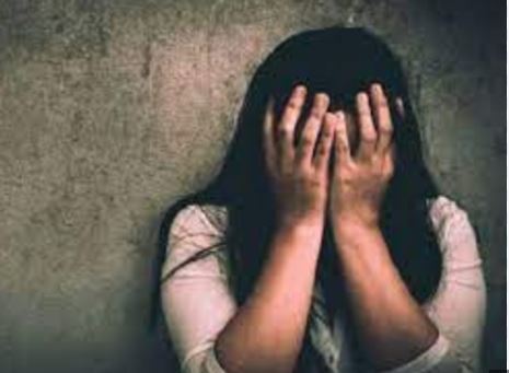 Gangrape in Indore: आर्मी अफसरों को बंधक बनाकर साथी युवती से गैंगरेप