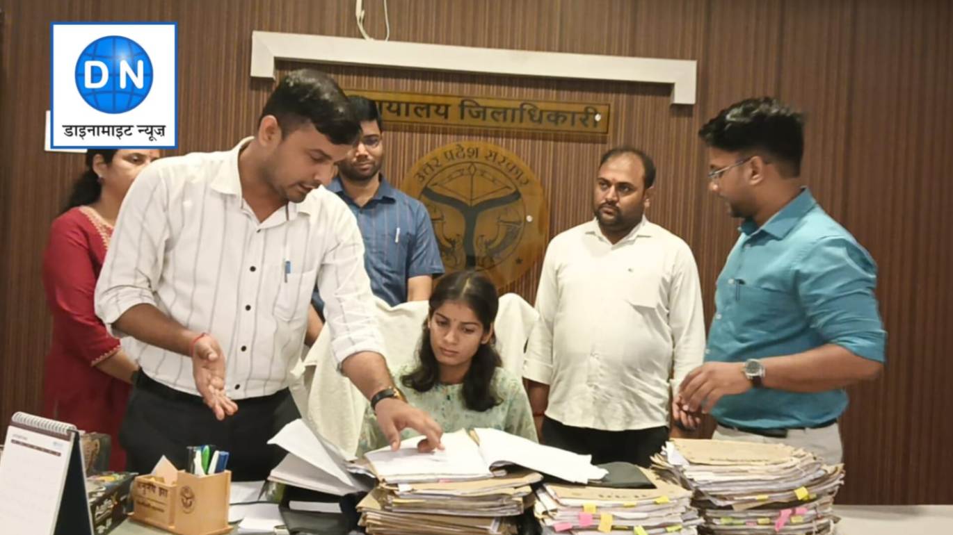 महराजगंज की डीएम बनी होनहार निधि, एक दिन में सुने 8 मामले, ताबड़तोड़ फैसले