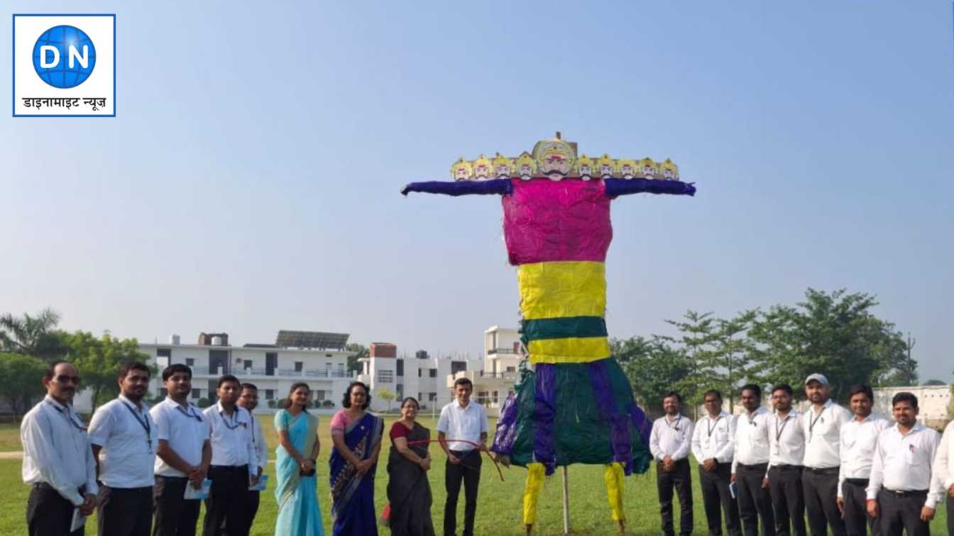 महराजगंजः कोल्हुई के स्कूल में रावण का पुतला दहन, धूमधाम से मना दशहरा, जानिये खास बातें